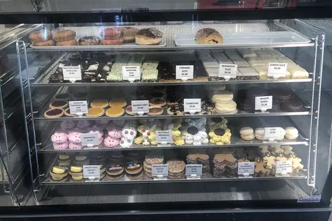 Two Magpies Bakery photo 3